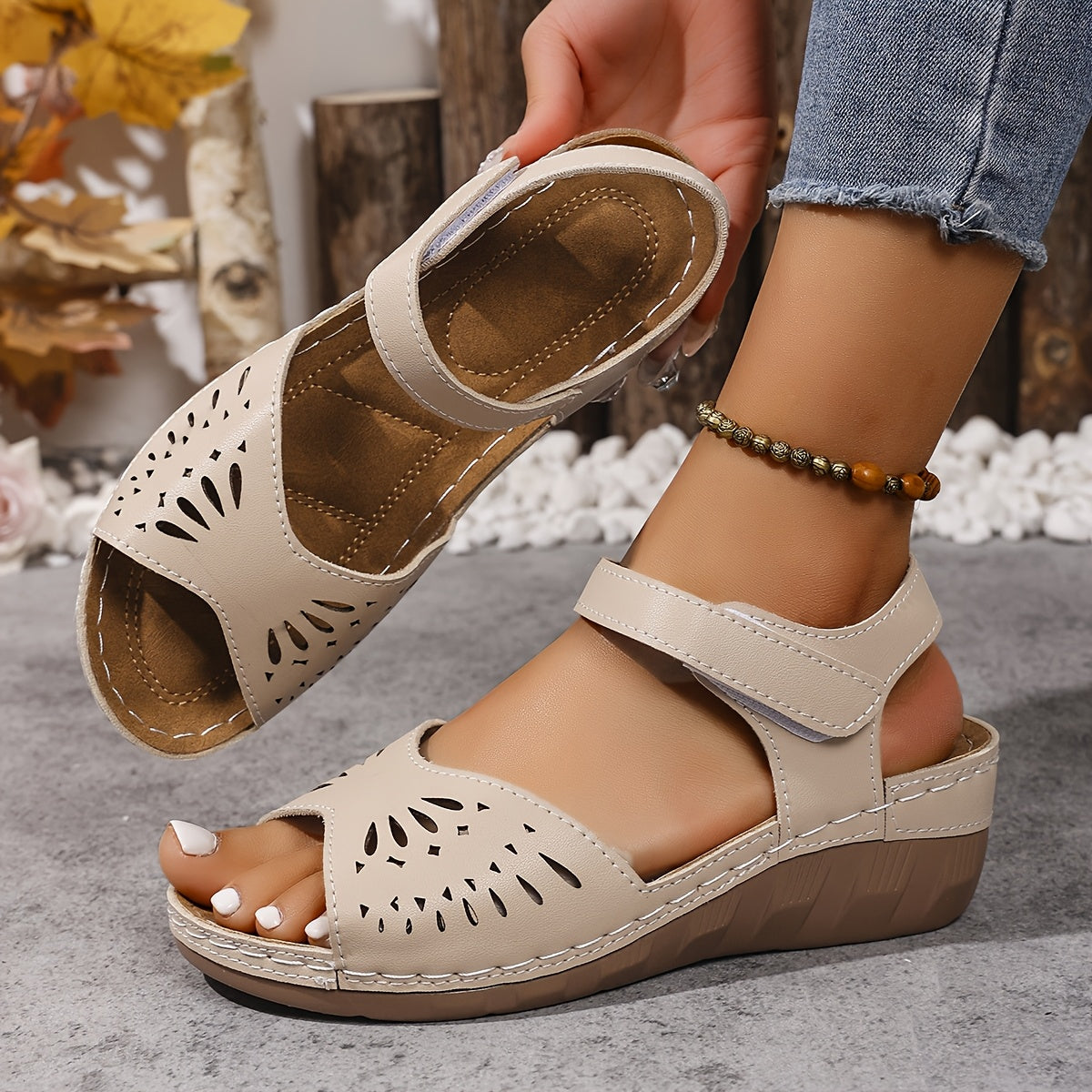 [Lightweight Sandals] Lightweight Women's Adjustable Hook-and-Loop Sandals | Open-Toe Summer Beach Shoes with Breathable Cut-Out Design, Black Synthetic Cover for Casual & Formal Wear, Strappy Sandals, Comfortable Footwear, Durable Footwear