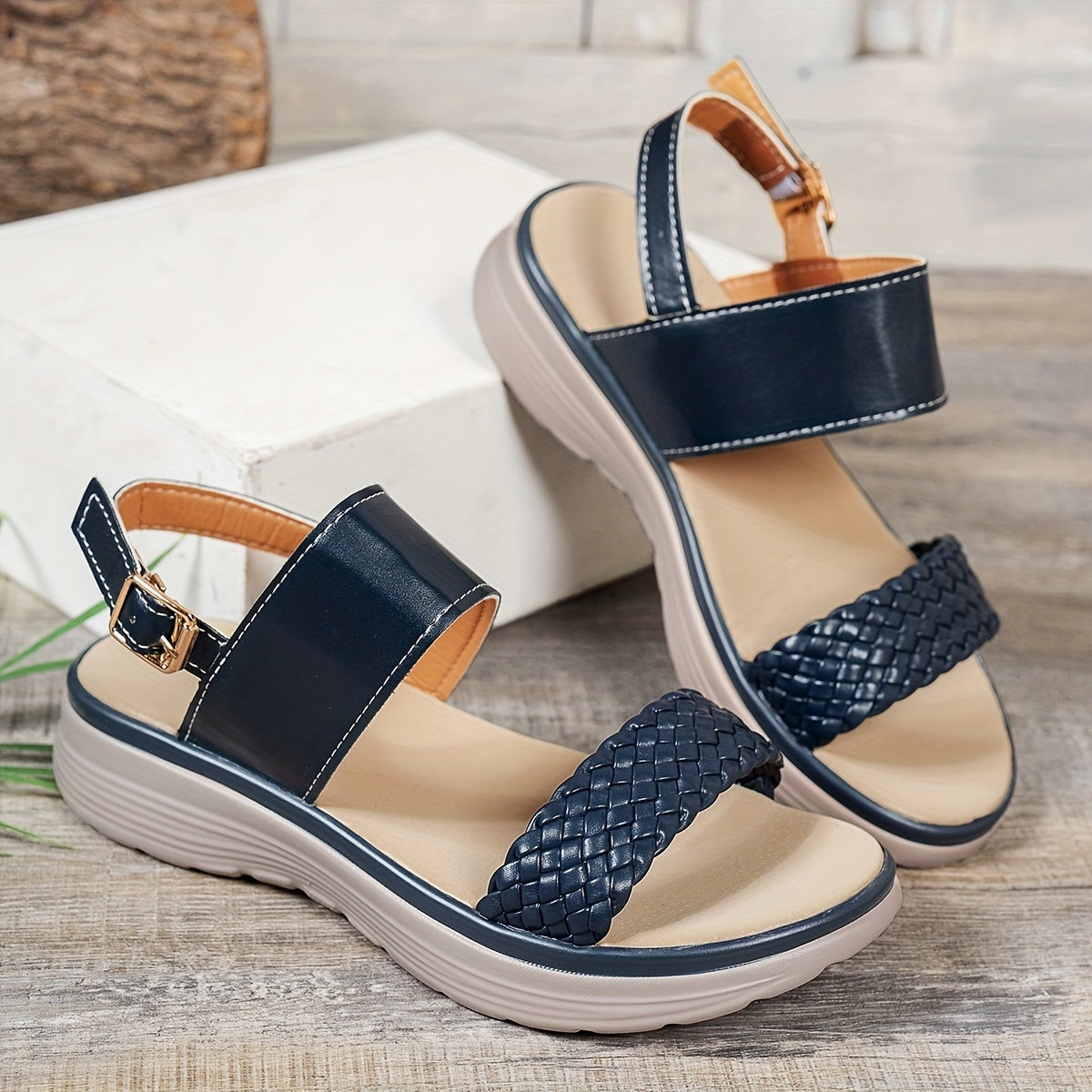 UMIK Women'S Casual Flat Sandals - Elegant Summer Beach Shoes with Adjustable Buckle Straps, Open-Toe Design, Synthetic Cover & PU Sole for Outdoor Comfort, Casual Summer Footwear, Strappy Sandals, Comfortable Footwear